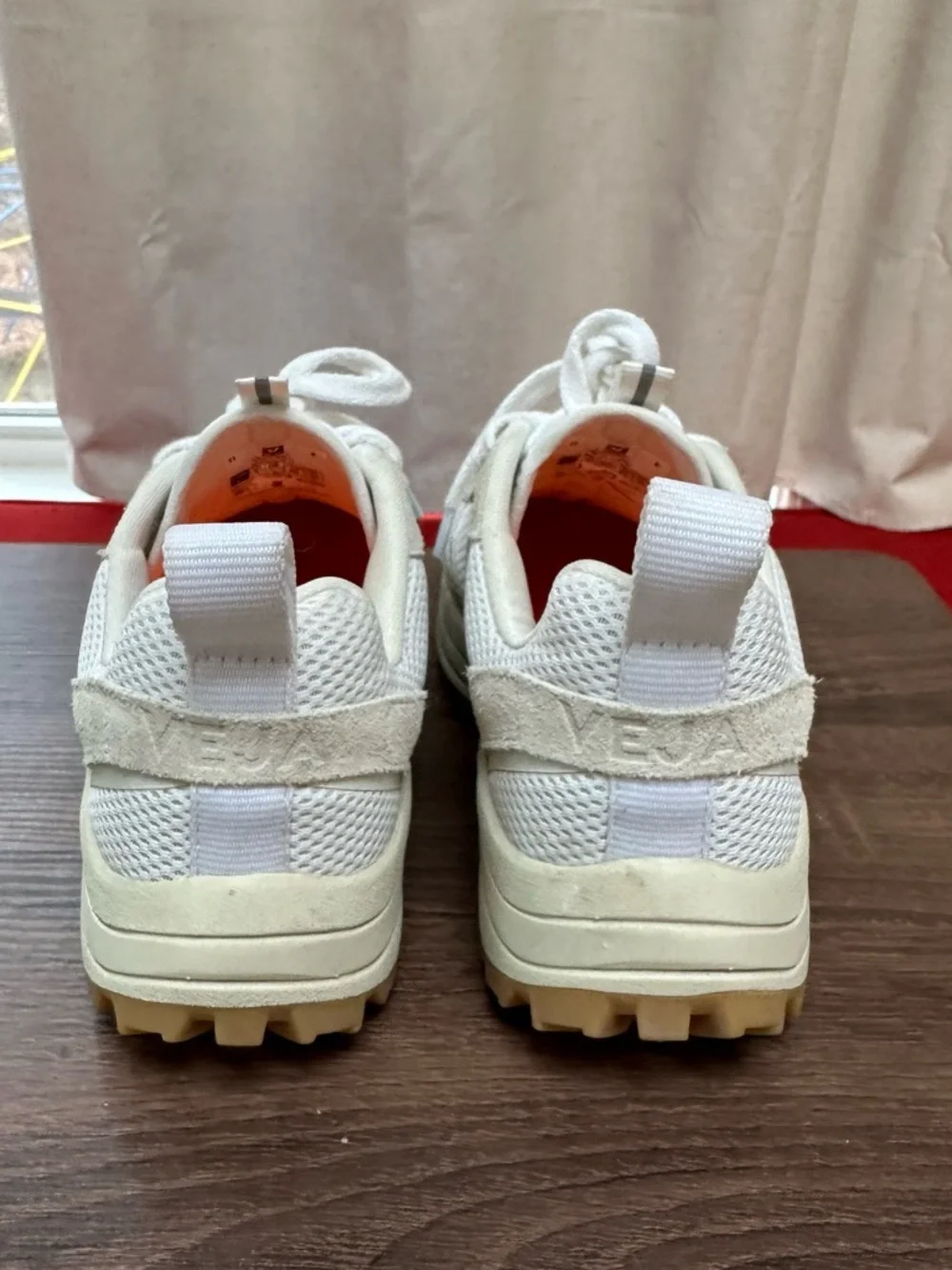 Veja Venturi Sneakers size 6 - Picture 6 of 10